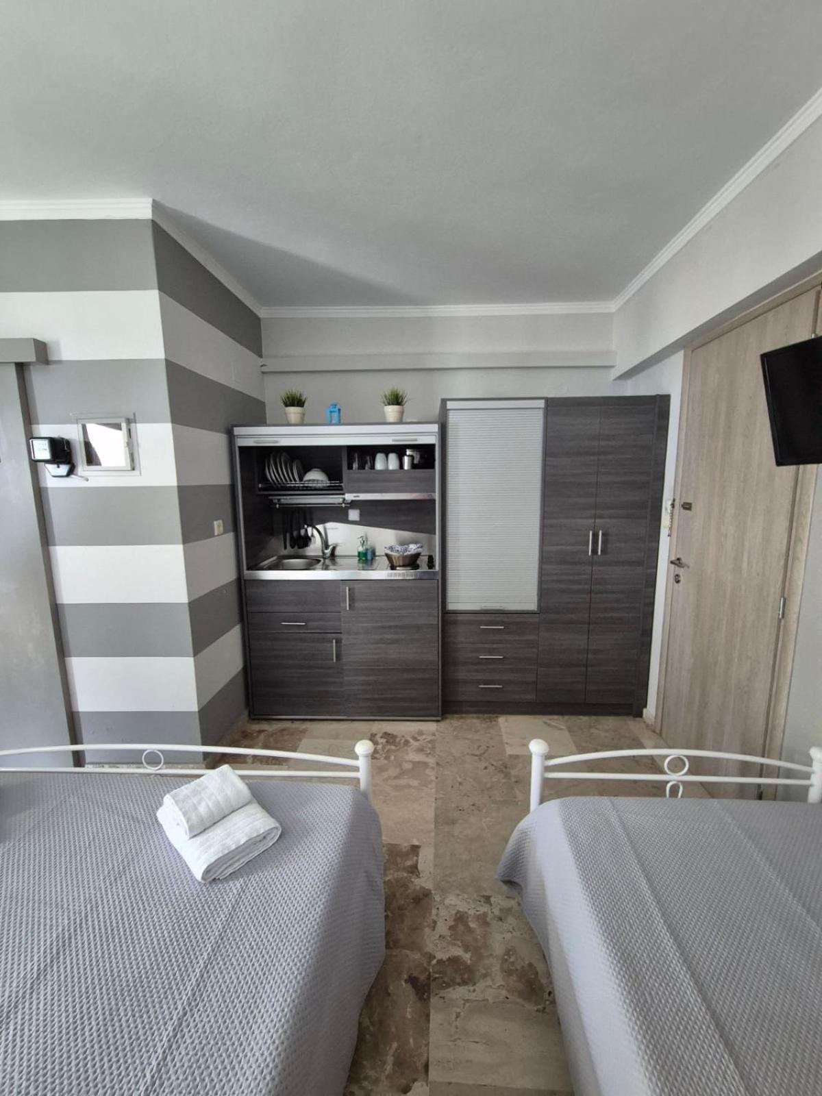 Drossinos Studios Poros Town المظهر الخارجي الصورة